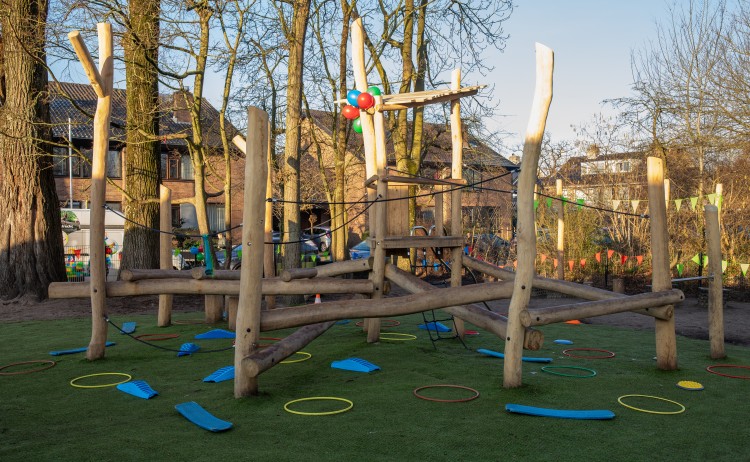 Nieuw speelplein De Tweestroom feestelijk geopend